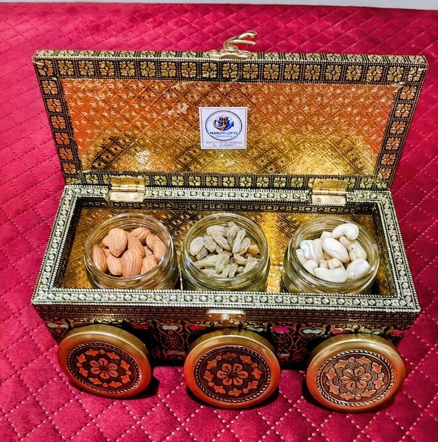 The Royal Chariot Presentation Trunk